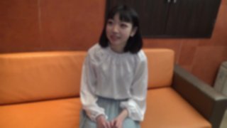 Student Convenience Store Clerk With Outstanding Style! Is It Okay To Have A Girl Like This On The Night Shift?